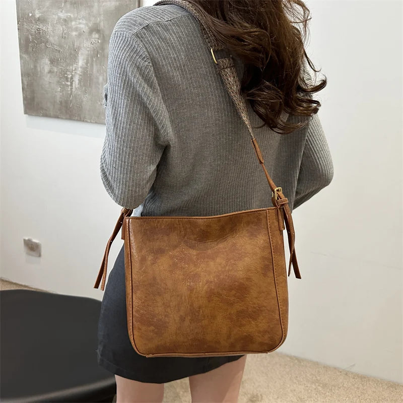 Shoulder Bag for Women Vegan Leather Hobo Purse with Adjustable Strap Handbag Solid Satchel Purse for Work Shopping