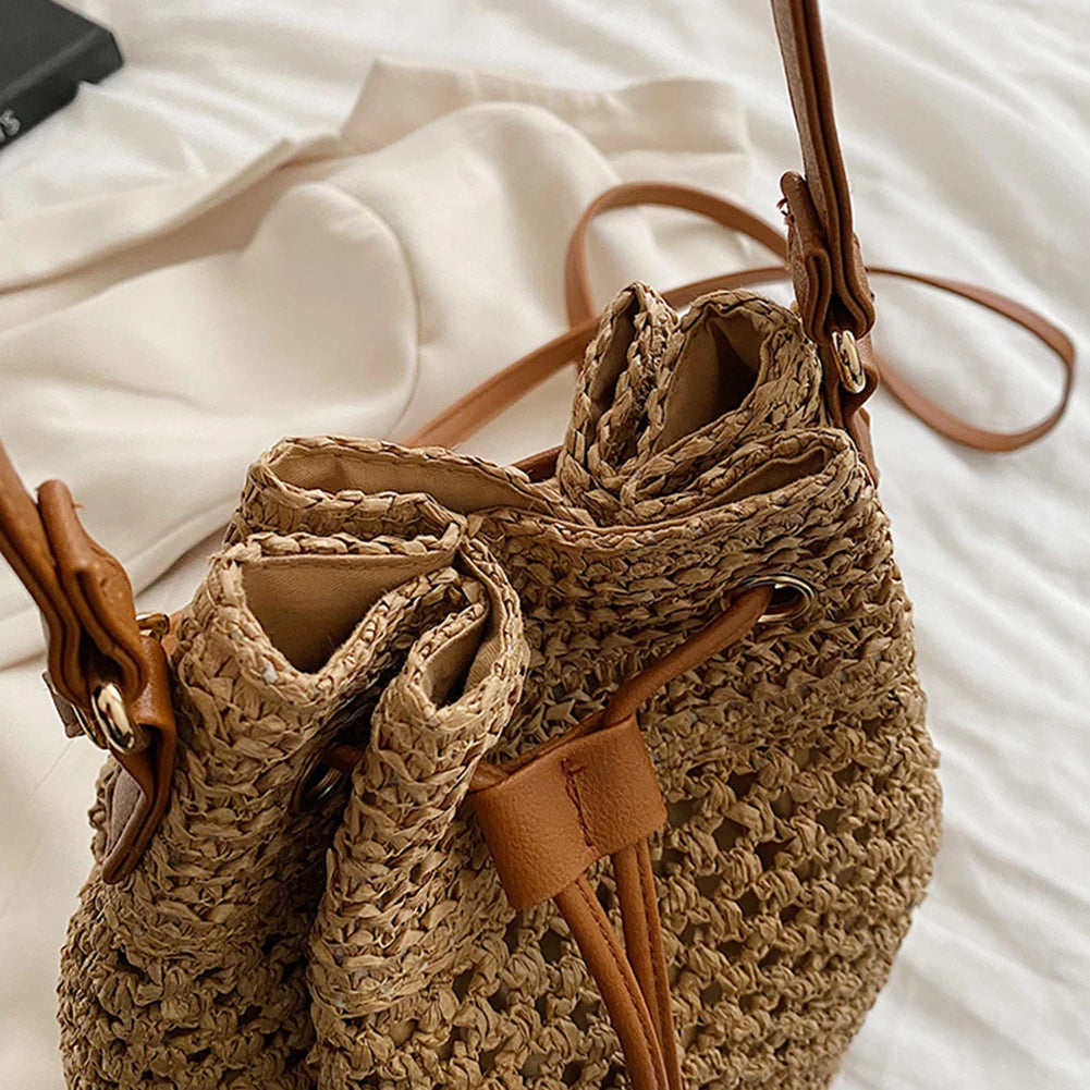 Summer Hand-Woven Handbag Drawstring Straw Beach Crossbody Bags Adjustable Strap Fashion Portable Elegant for Weekend Vacation
