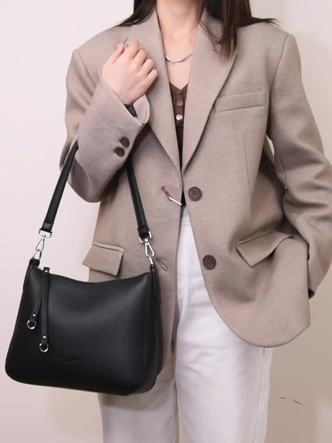 Women's Soft Synthetic Leather Tote Bag with Adjustable & Detachable Strap, Zipper Closure - Minimalist Elegant Design for Commuting, Shopping, Work - Available in Black, Khaki, Gray, Red, Shopping Handbag, Sleek Modern Handb