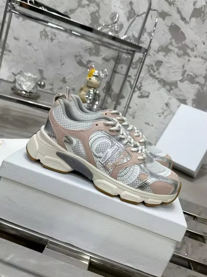 2025 explosive C embroidery D letter men's and women's breathable mesh surface sports splice thick sole elevation running shoes1