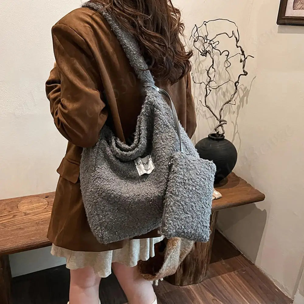 Fluffy Crossbody Bag for Women Shoulder Bag with Inner Pocket Furry Tote Bag Handbag Large Capacity Messenger Bag for Travel