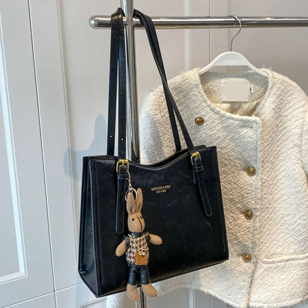 Women Vintage Shoulder Bag with Pendant Slouchy Tote Purse Large Capacity Fashion Shoulder Bag Ladies Travel Handbag