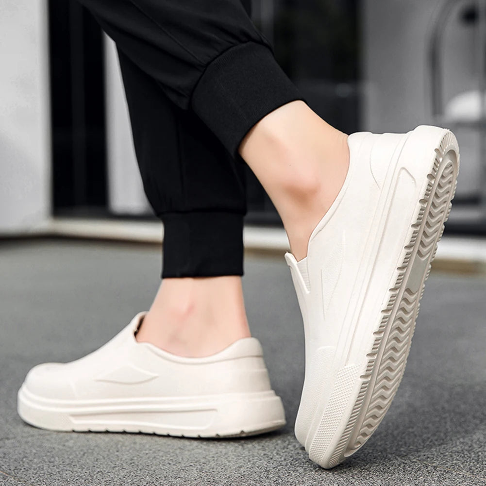 Men EVA Chef Shoes Lightweight Work Shoes Oil-proof Outdoor Safety Shoes Wide Toe Comfortable Walking Shoes for Hotel Restaurant