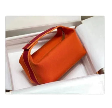 2024 New Large Capacity Canva Makeup Bag Soft Texture Fashionable Women's Shoulder Bag Color Blocking Handbag From China