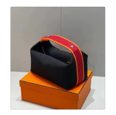 2024 New Large Capacity Canva Makeup Bag Soft Texture Fashionable Women's Shoulder Bag Color Blocking Handbag From China