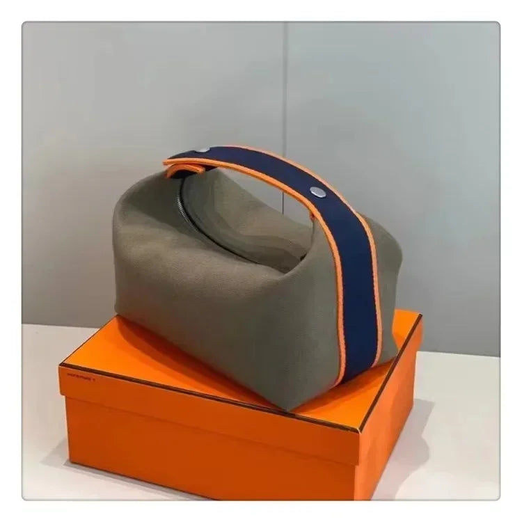 2024 New Large Capacity Canva Makeup Bag Soft Texture Fashionable Women's Shoulder Bag Color Blocking Handbag From China