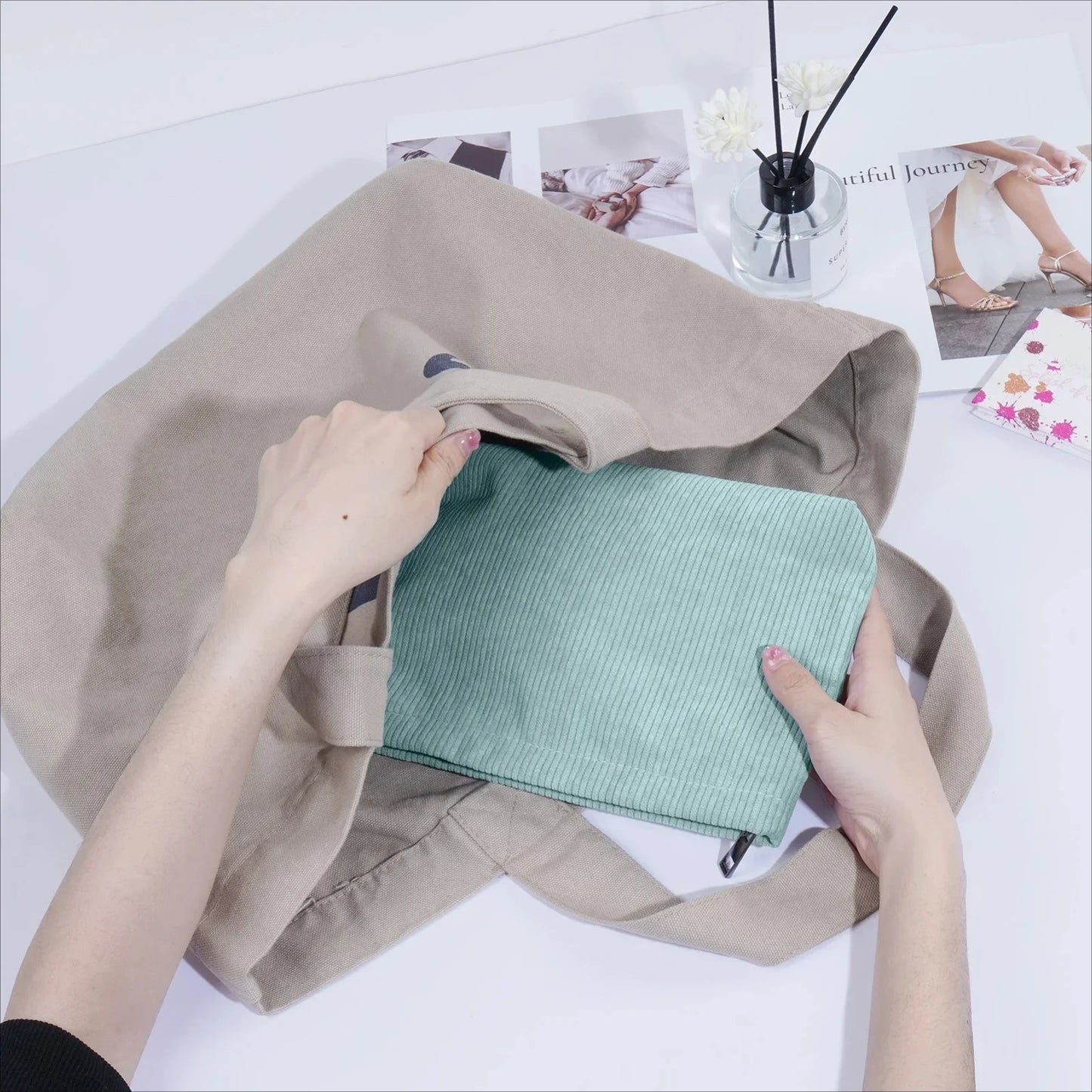 Corduroy Travel Cosmetic Bag Portable Makeup Storage Bag Purses Women Large Capacity Zipper Make Up Organizer Storage Clutch