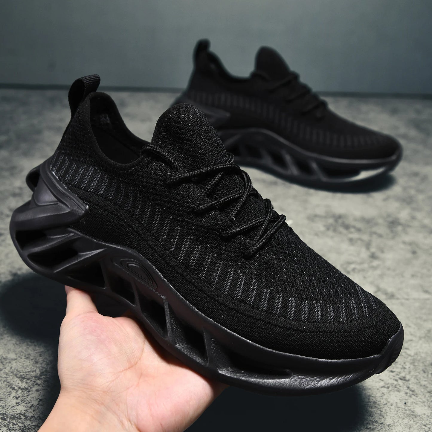 Women's running shoes, lightweight mesh, breathable and comfortable flat soft tennis shoes, blade sports shoes for women