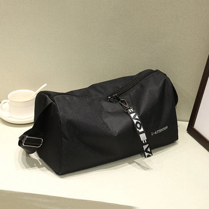 Portable Yoga Gym Sports Bag Multifunction Fashion Sport Gym Storage Bag 600D Nylon Adjustable Strap for Weekend Training