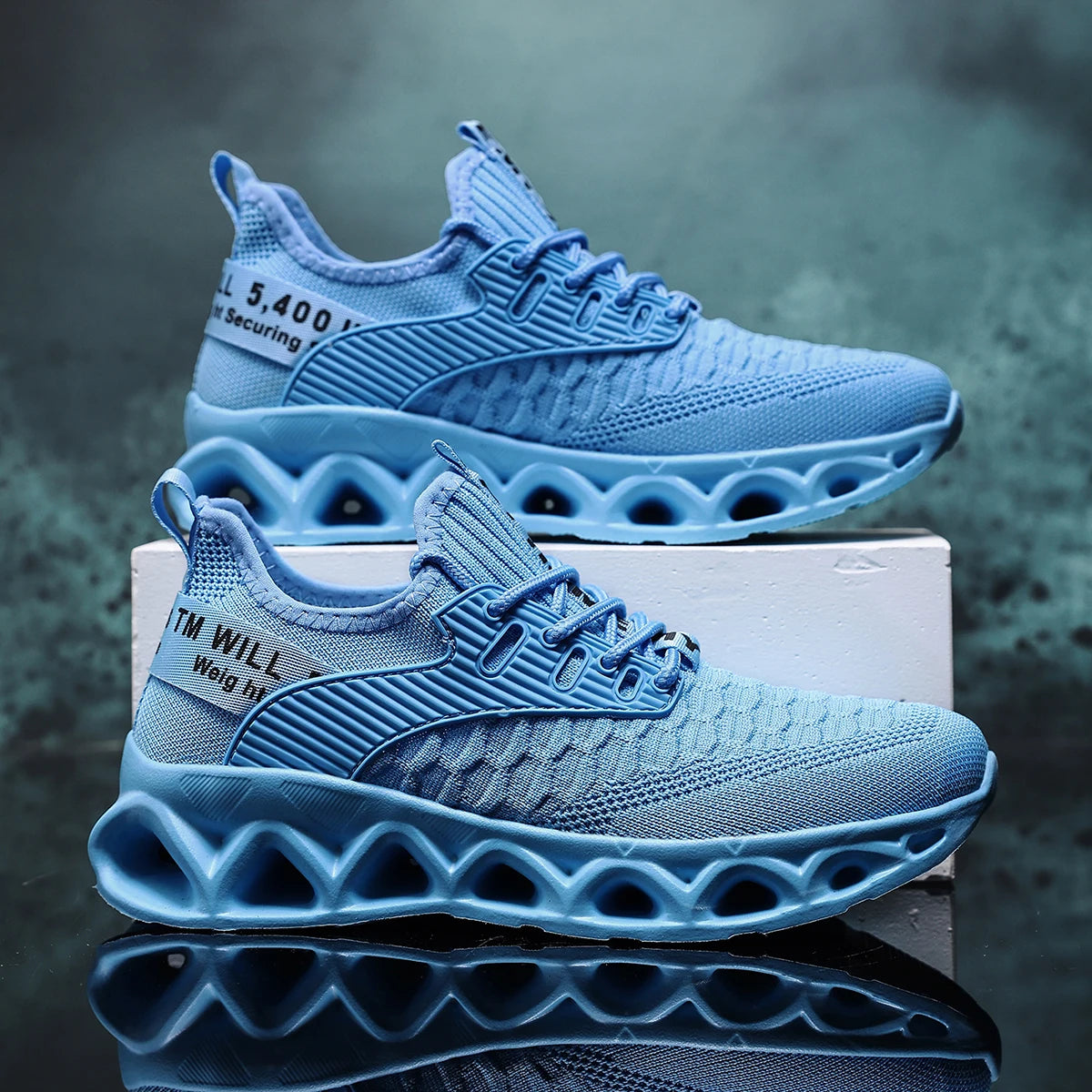 Women's running shoes, lightweight mesh, breathable and comfortable flat soft tennis shoes, blade sports shoes for women