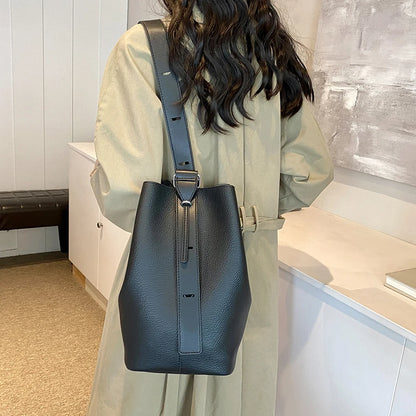 Bucket Bag for Women Adjustable Strap Shoulder Bag Vegan Leather with Inner Pocket Crossbody Bag Solid Hobo Bag for Work Travel