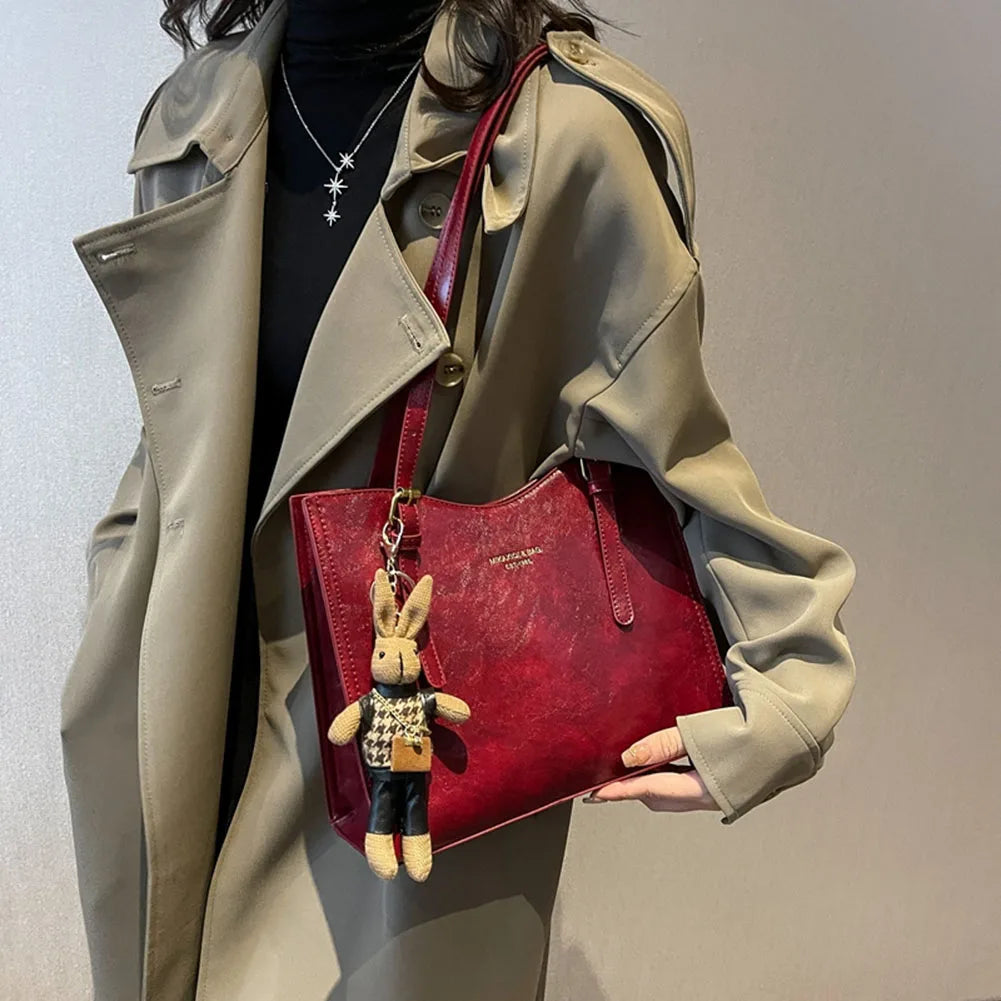 Women Vintage Shoulder Bag with Pendant Slouchy Tote Purse Large Capacity Fashion Shoulder Bag Ladies Travel Handbag