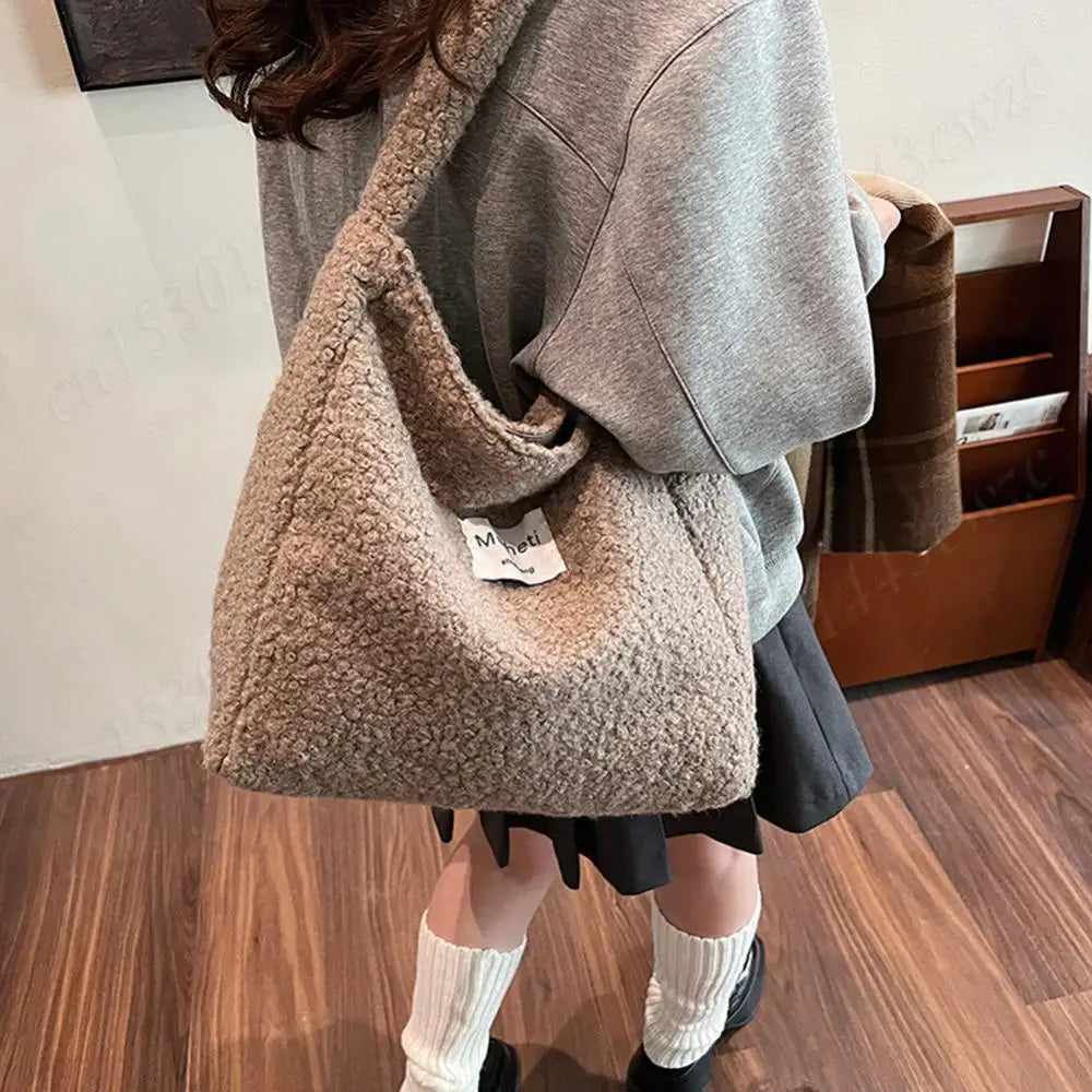 Fluffy Crossbody Bag for Women Shoulder Bag with Inner Pocket Furry Tote Bag Handbag Large Capacity Messenger Bag for Travel