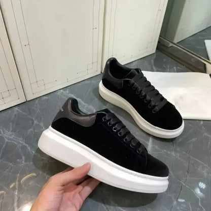 Women Flats Elegant Skateboard Shoes White Sneakers Thick Sole Inner Height Increasing Vulcanized Shoes For Men And Women
