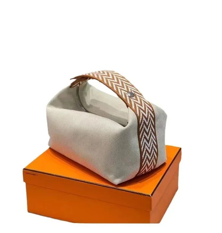 2024 New Large Capacity Canva Makeup Bag Soft Texture Fashionable Women's Shoulder Bag Color Blocking Handbag From China