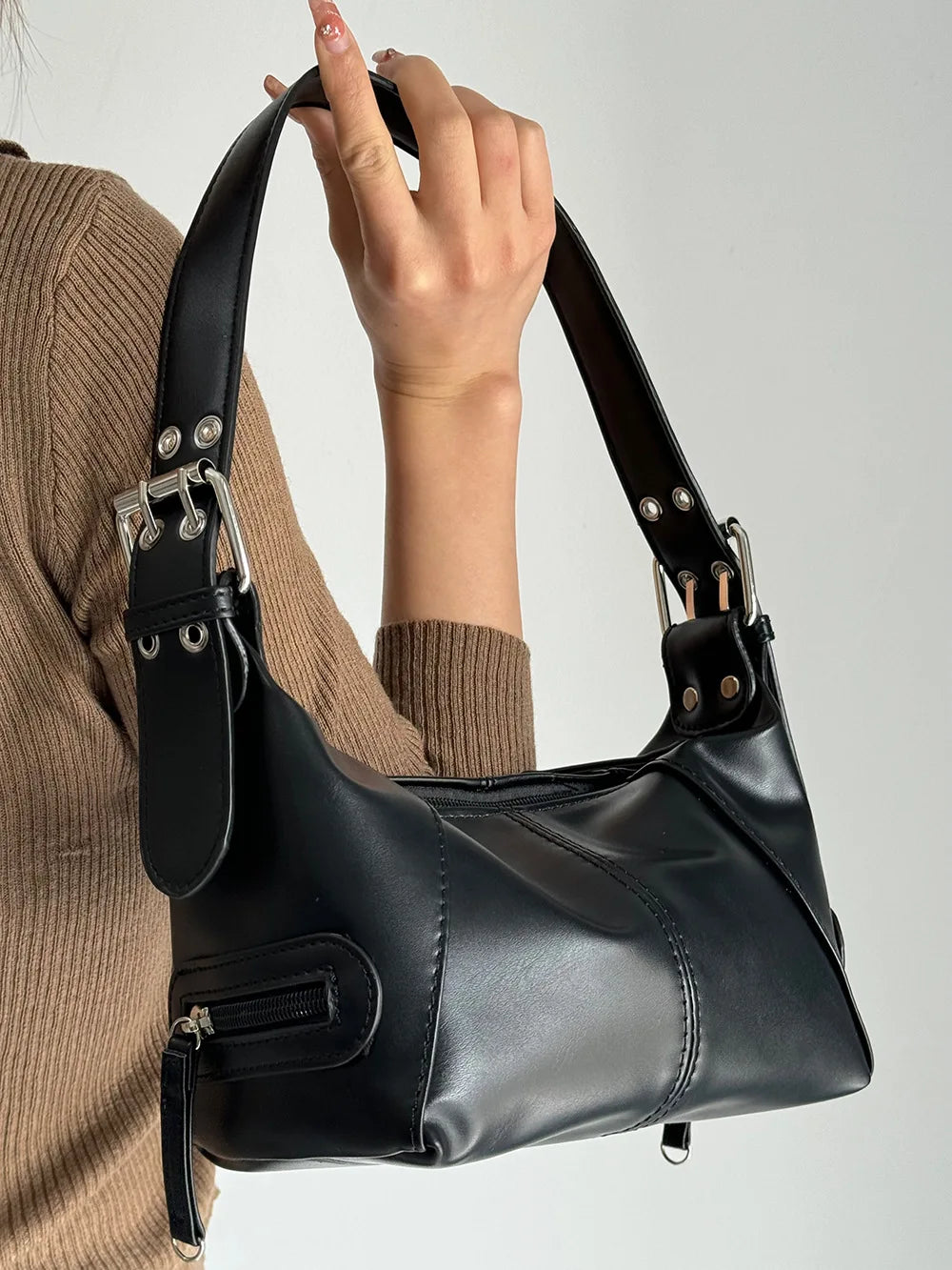 Underarm bag 2025 new style cool girl handbag European and American retro y2k street photography shoulder bag black small bag