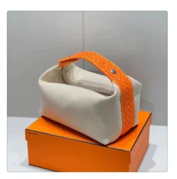 2024 New Large Capacity Canva Makeup Bag Soft Texture Fashionable Women's Shoulder Bag Color Blocking Handbag From China