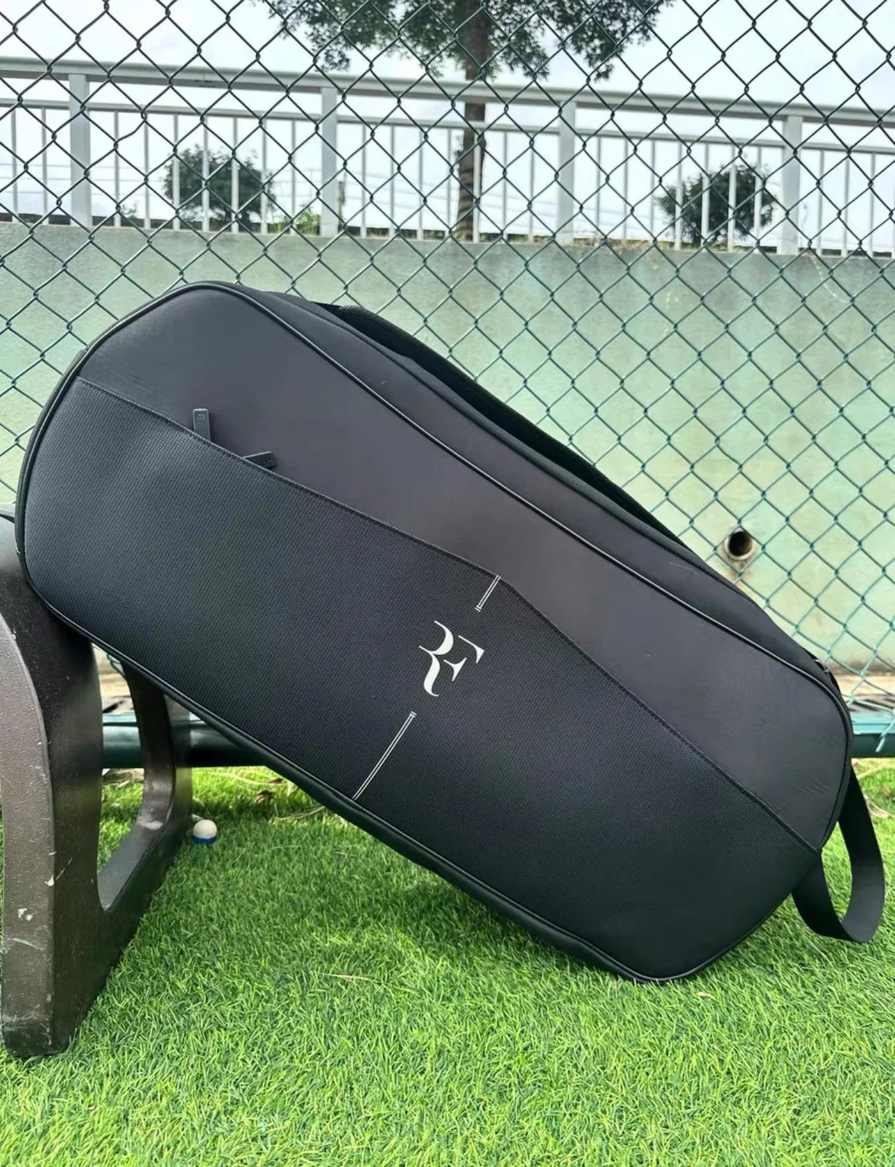 Wilson New Tennis Bag RF Series Federer High-Capacity Multifunctional Racket Bag Can Accommodate Up To Fifteen Tennis Rackets