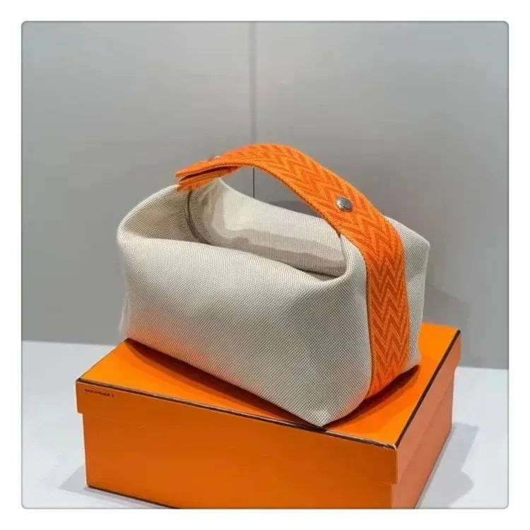 2024 New Large Capacity Canva Makeup Bag Soft Texture Fashionable Women's Shoulder Bag Color Blocking Handbag From China