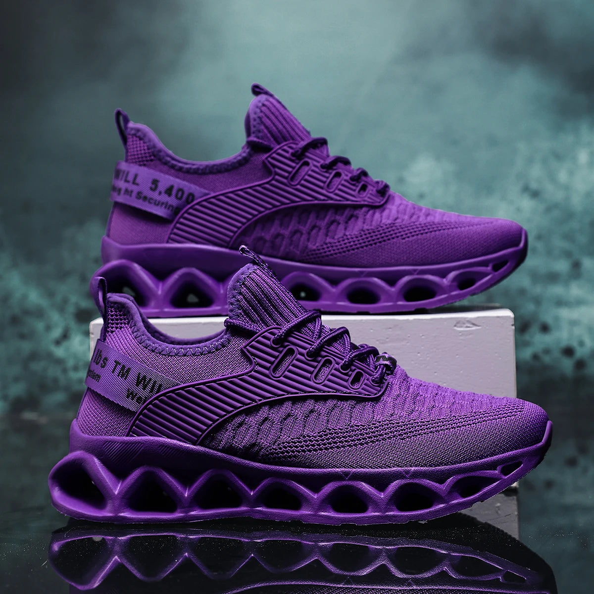 Women's running shoes, lightweight mesh, breathable and comfortable flat soft tennis shoes, blade sports shoes for women