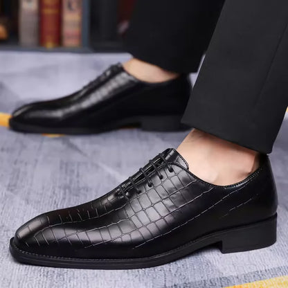 Luxury Mens Leather Shoes Retro Carved Lace-up Brogue Oxford Wedding Men Dress Shoes Male Formal Business Gentleman Office Shoes